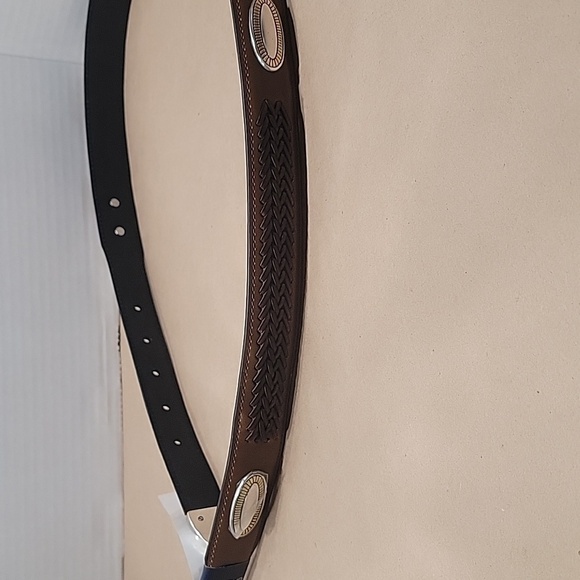 Saddlebred Tan Belt NEW with Tags, Size 36, Braided with Silver/Gold Medallions - Picture 2 of 8